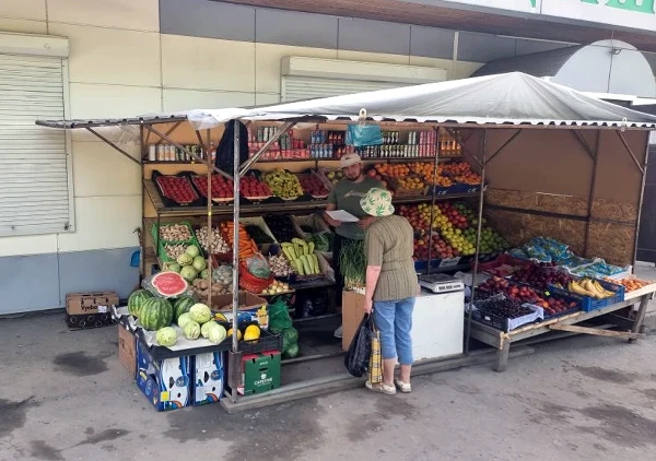 В Бодайбо подвели итоги рейда по продаже овощей и фруктов