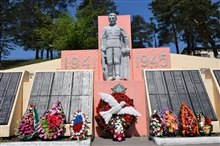 Как перечень потерь военных дней…